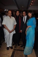 Shahrukh Khan at the launch of Shashi Tharoor book Pax Indica in Taj Land_s Land,Mumbai on 4th Aug 2012 (53).JPG